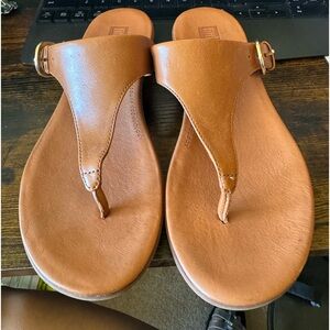 Fitflop brand. Comfortable shoes, stylish.